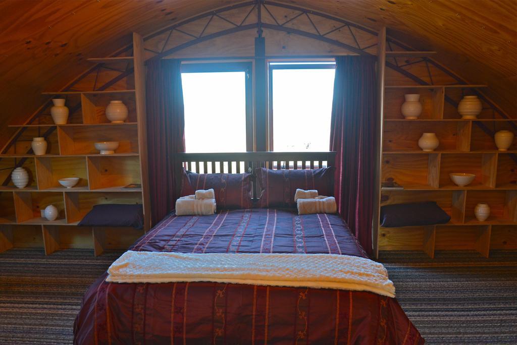 Barn Bed And Breakfast Waitati Стая снимка